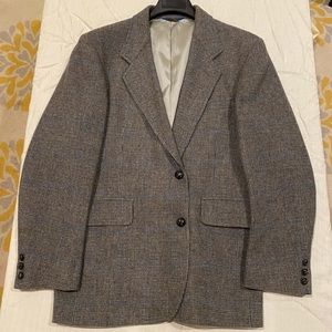 Pendleton gray tweed wool sport coat.